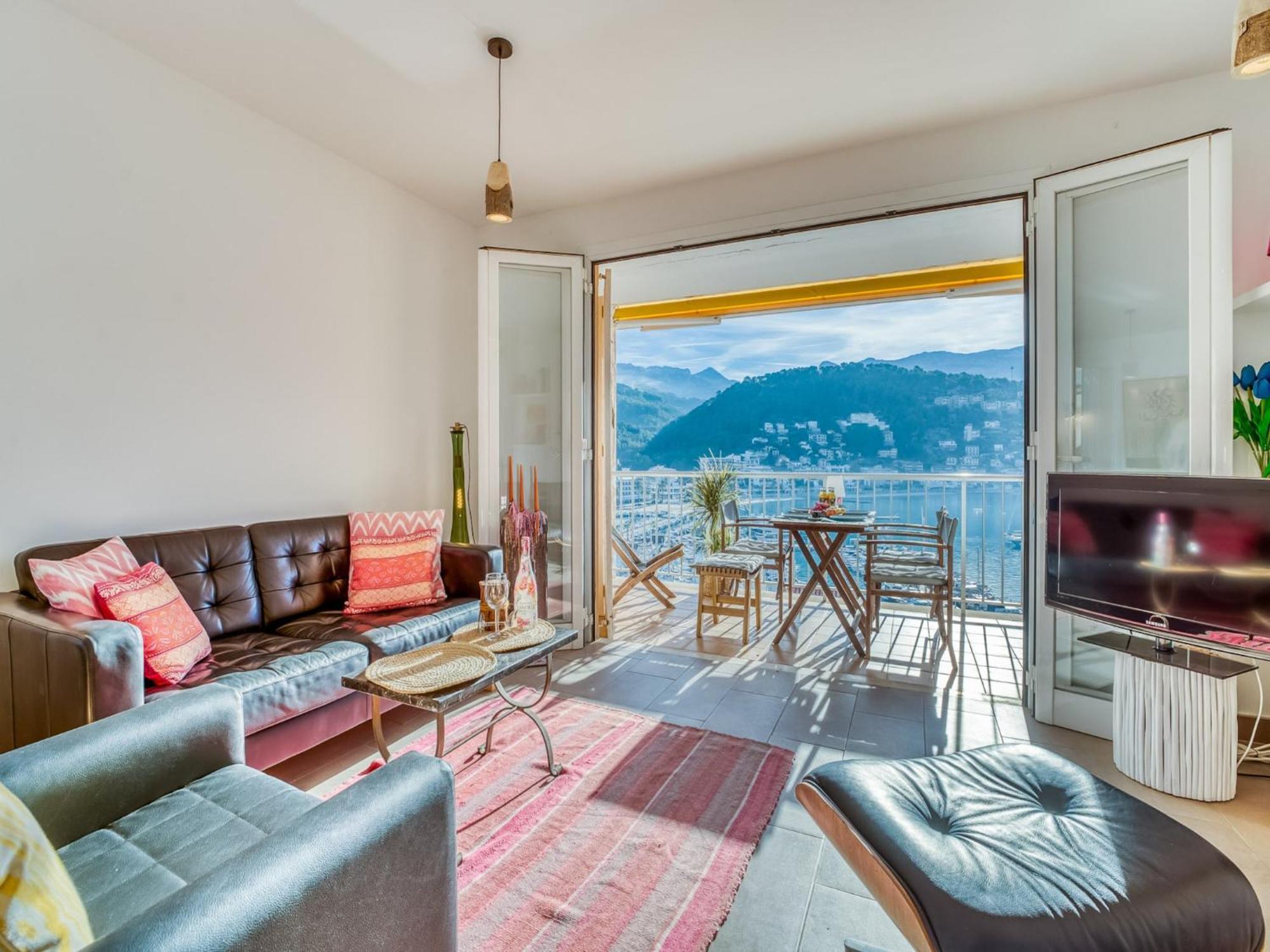 Apartment, 500m From Sandy Apartment
